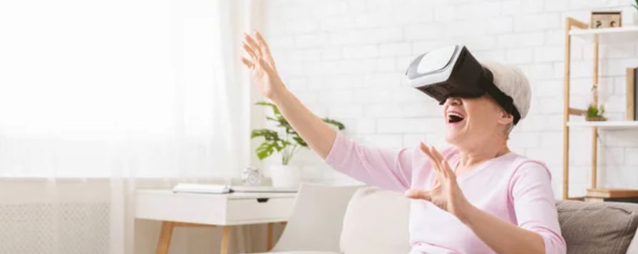 Old woman trying VR